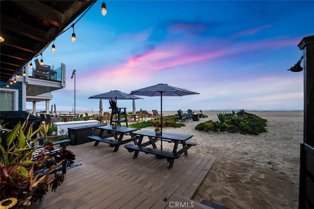 27 A Surfside Avenue