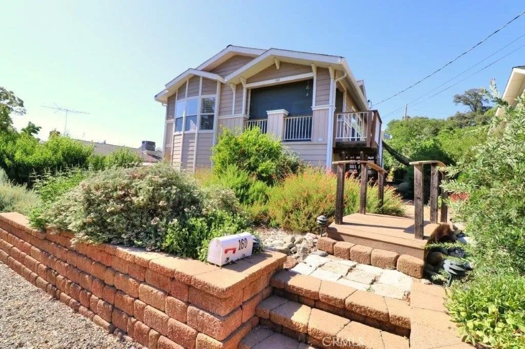 Photo of 160 Walker Dr, Auburn, CA 95603 (MLS # DW25269475)