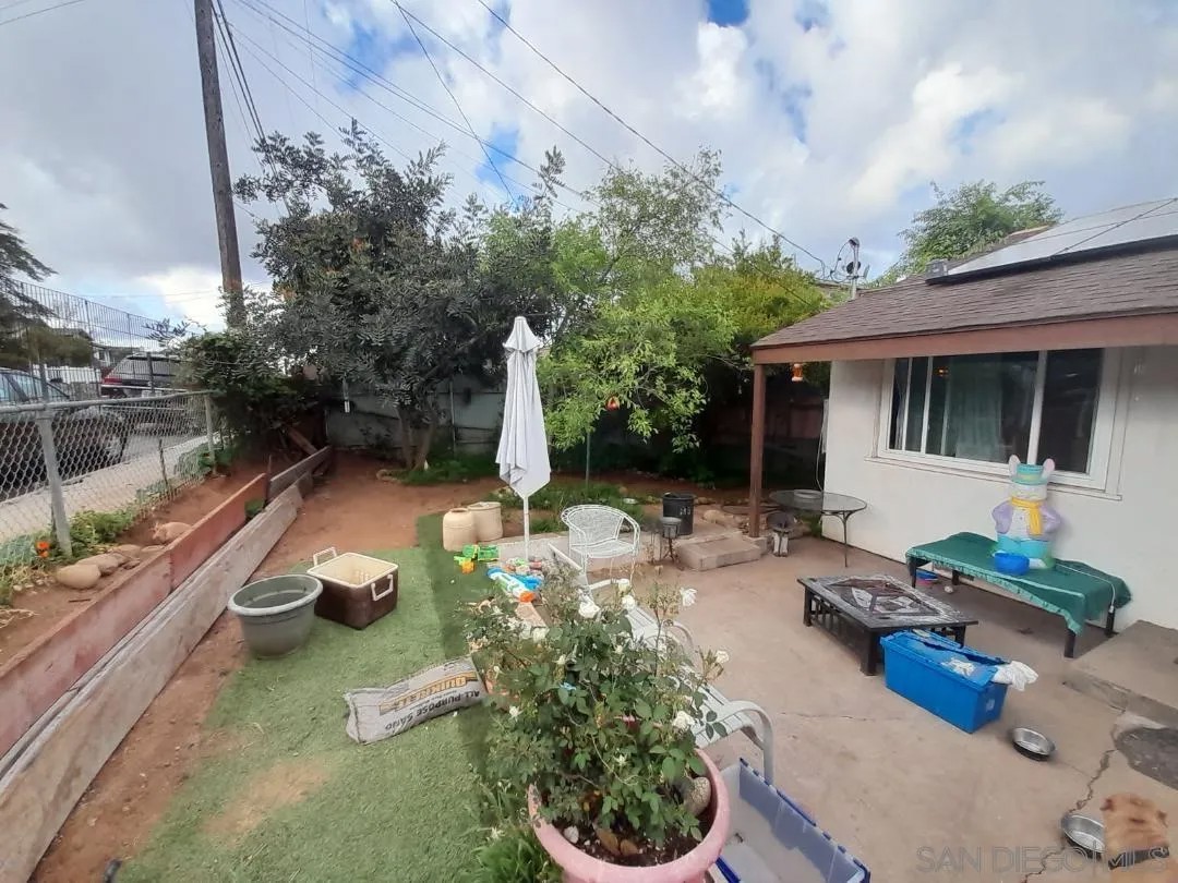 2376 W Jewett Street