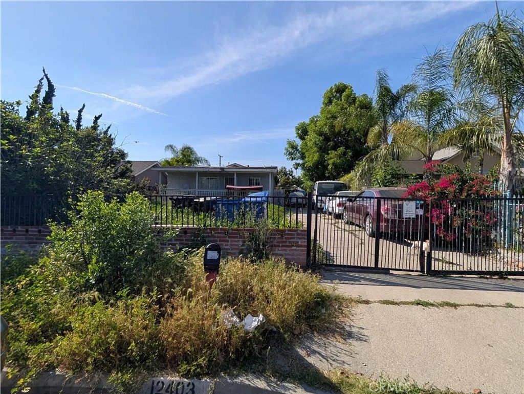 Photo of 12403 Laurel Ave, Whittier, CA 90605 (MLS # DW26063136)