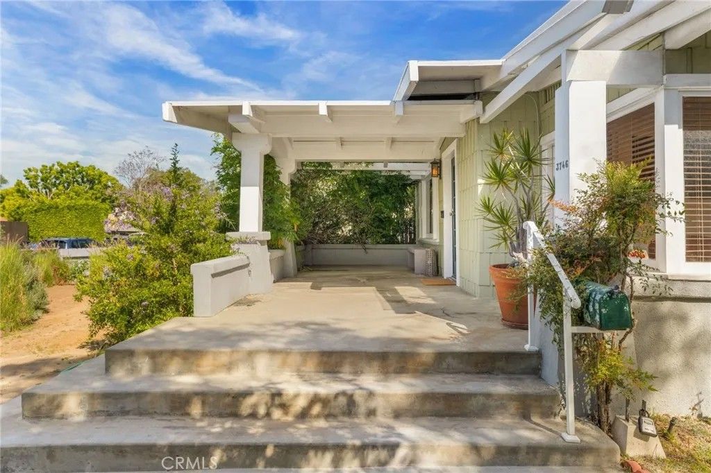 Photo of 3746 Ocean View Avenue, Los Angeles, CA 90066 (MLS # PW26076400)