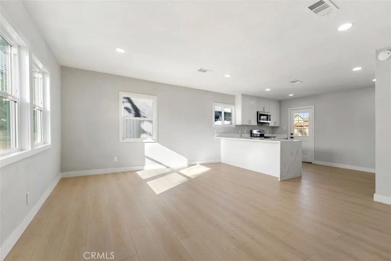 416 S Bedford