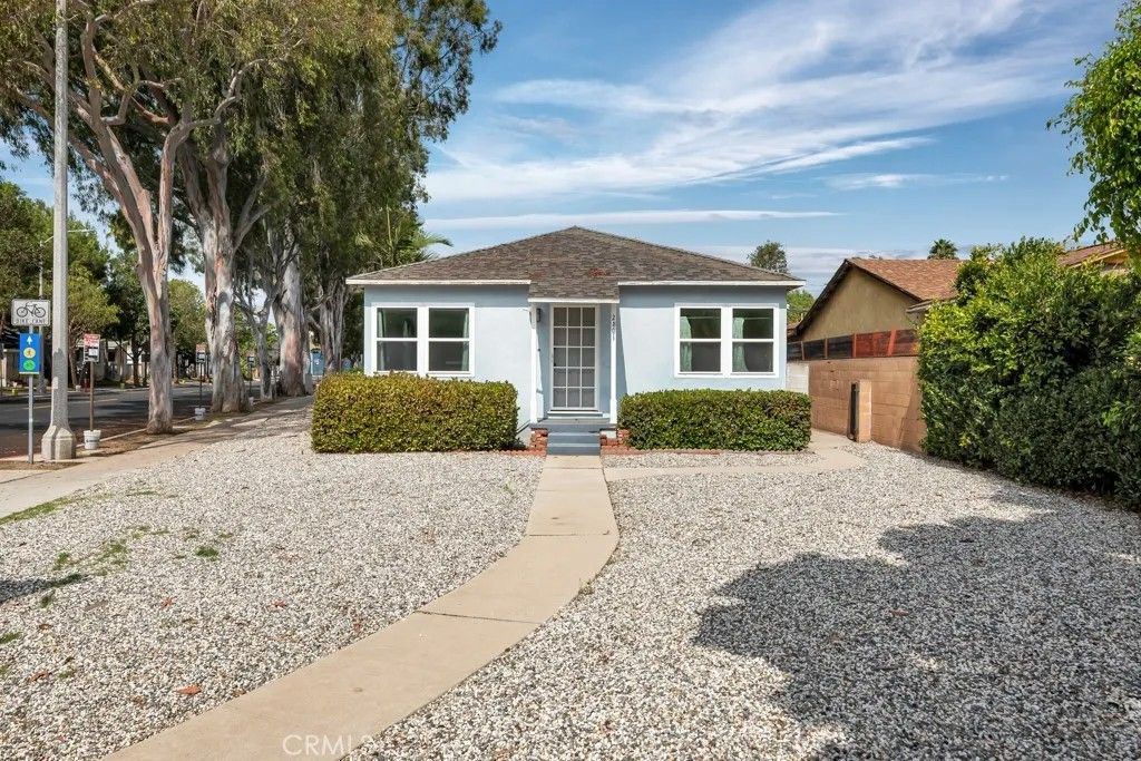 Photo of 2801 Virginia, Santa Monica, CA 90404 (MLS # SR26016434)
