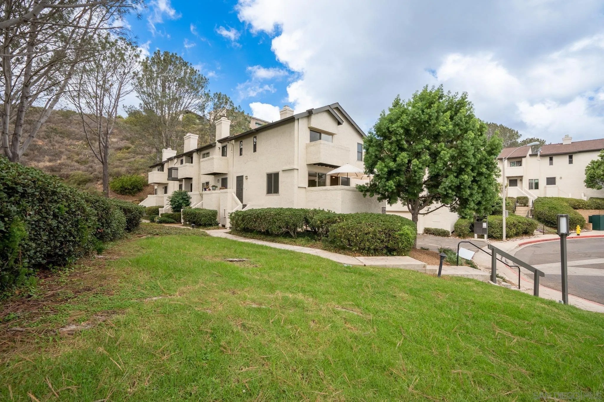 1270 RIVER VISTA ROW 132