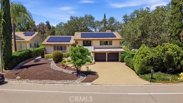 10658 Meadow Glen East