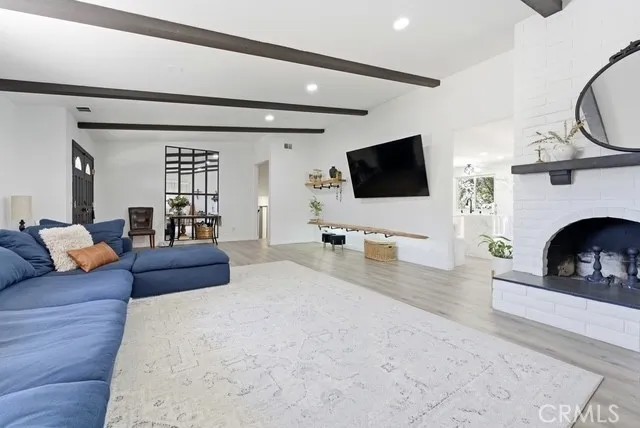 10658 Meadow Glen East
