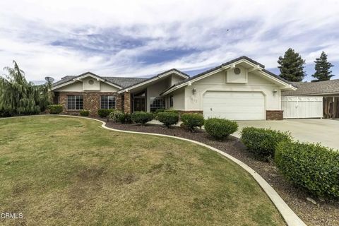 Photo of 7608 Darrin Avenue, Bakersfield, CA 93308 (MLS # V1-35204)