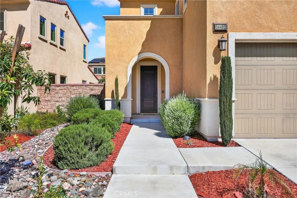 Photo of 24452 Paxton Ln, Lake Elsinore, CA 92532 (MLS # DW26061542)