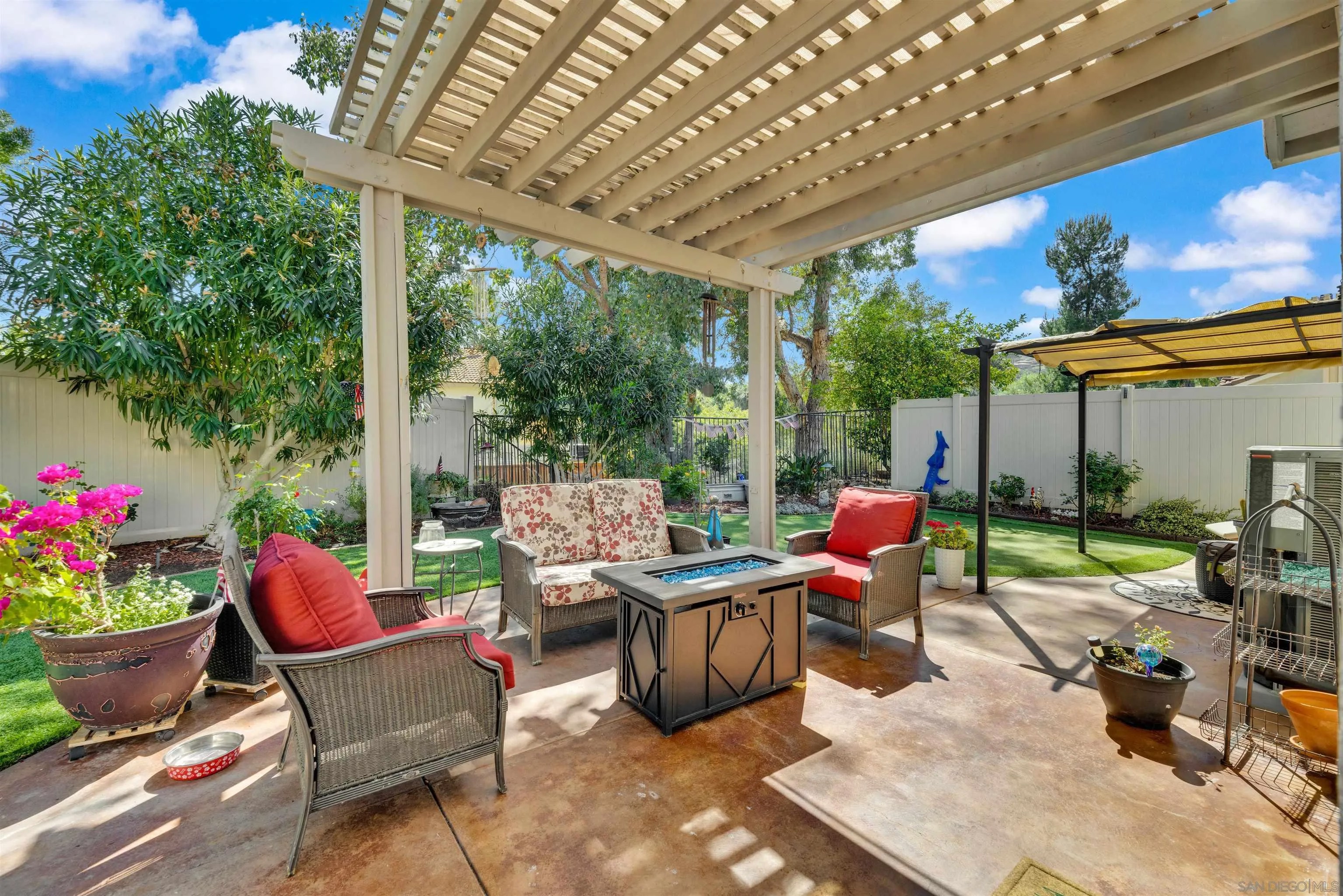 2221 Orange Grove Pl.