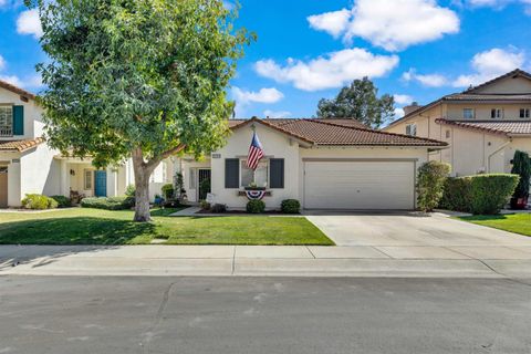Photo of 2221 Orange Grove Pl, Escondido, CA 92027 (MLS # 260007249)
