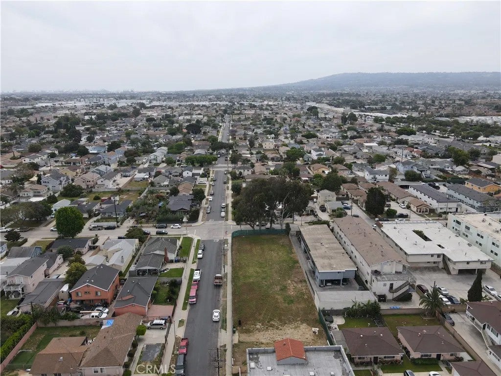 21821 Harvard