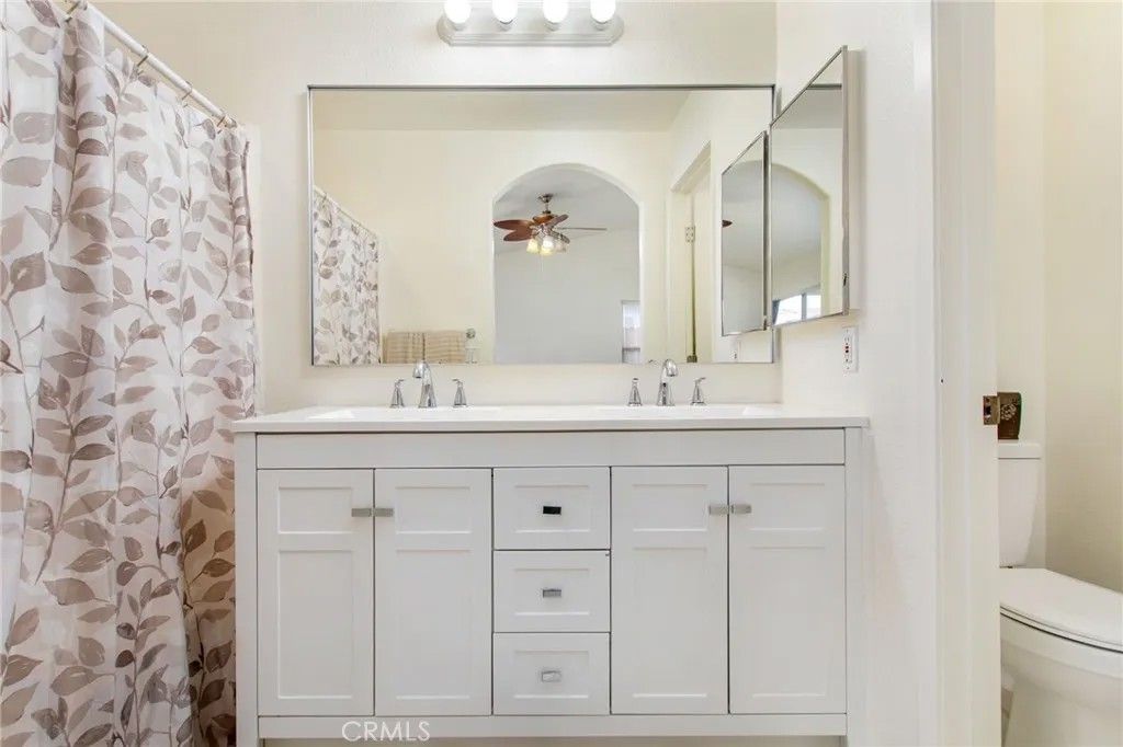 Photo of 40160 Calle Yorba Vis, Murrieta, CA 92562 (MLS # SW26059204)