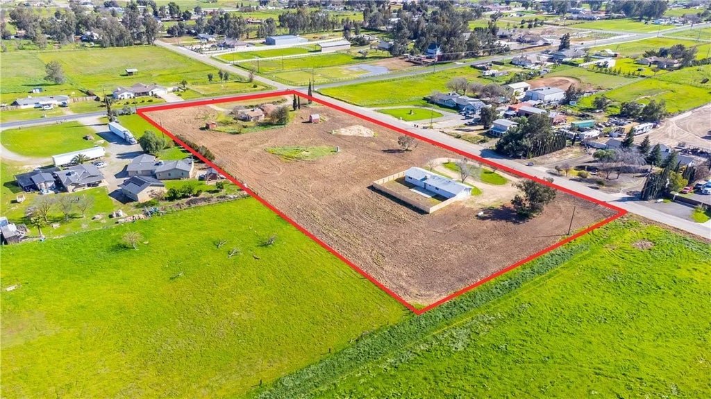 Photo of 34937 Avenue 13 1/2, Madera, CA 93636 (MLS # FR26208236)
