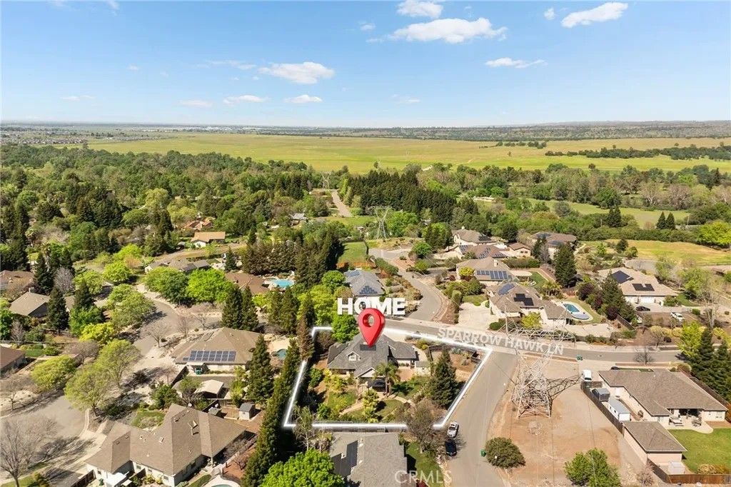 Photo of 14 Sparrow Hawk Ln, Chico, CA 95928 (MLS # SN26068633)