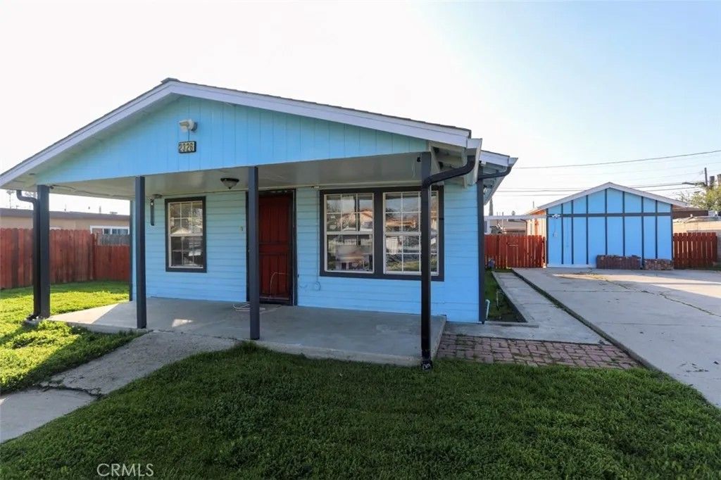 Photo of 2326 Nelson St, Bakersfield, CA 93305 (MLS # PI26012198)