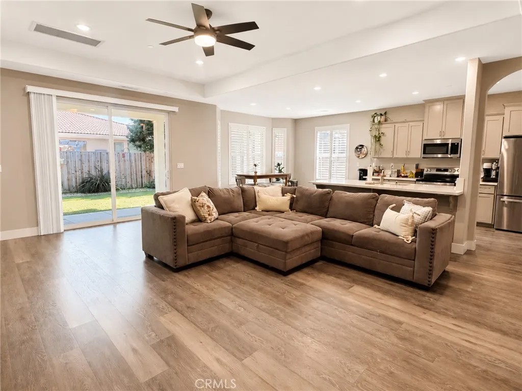 2024 De La Vina Court