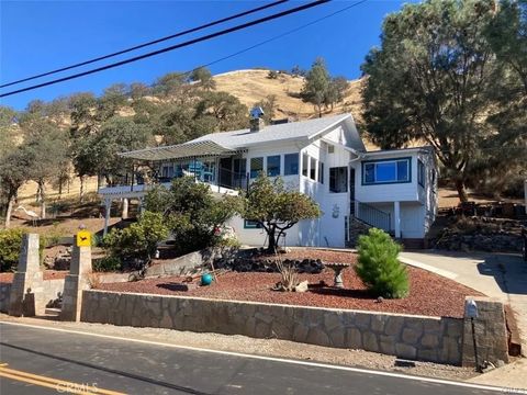 Photo of 12605 Lakeshore Drive, Clearlake, CA 95422 (MLS # LC26011355)