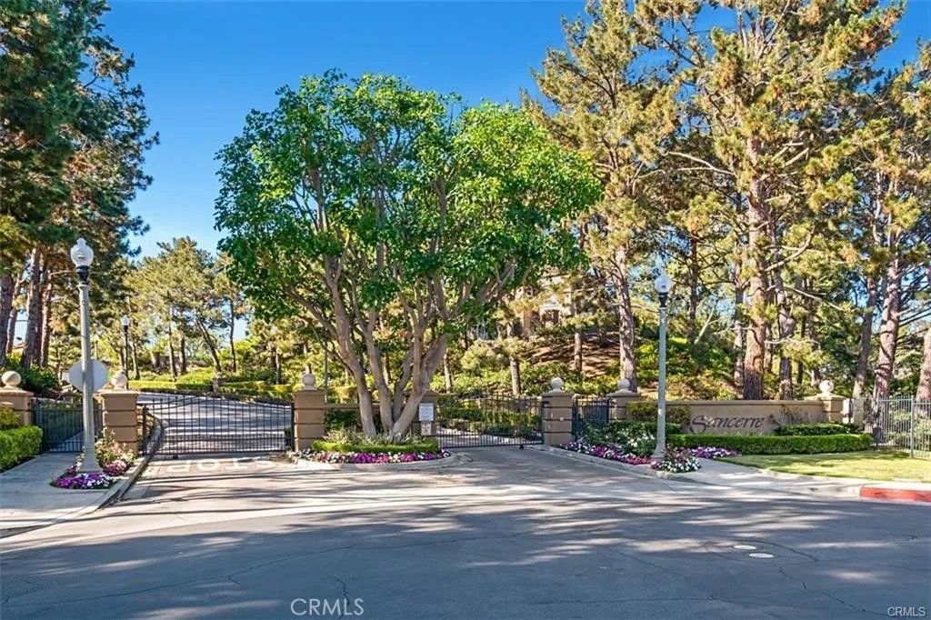 Photo of 186 Lessay, Newport Coast, CA 92657 (MLS # OC25266511)