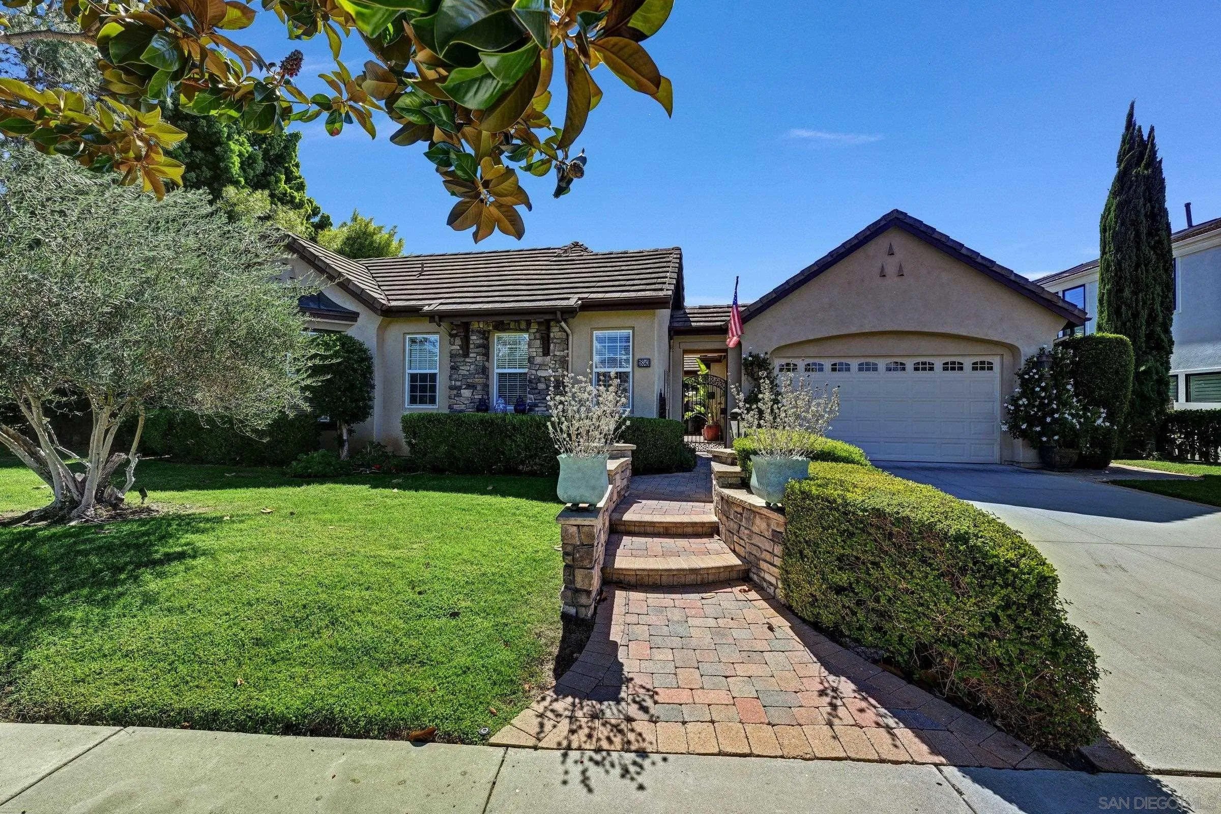 18343 Saint Etienne Lane