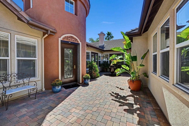 18343 Saint Etienne Lane