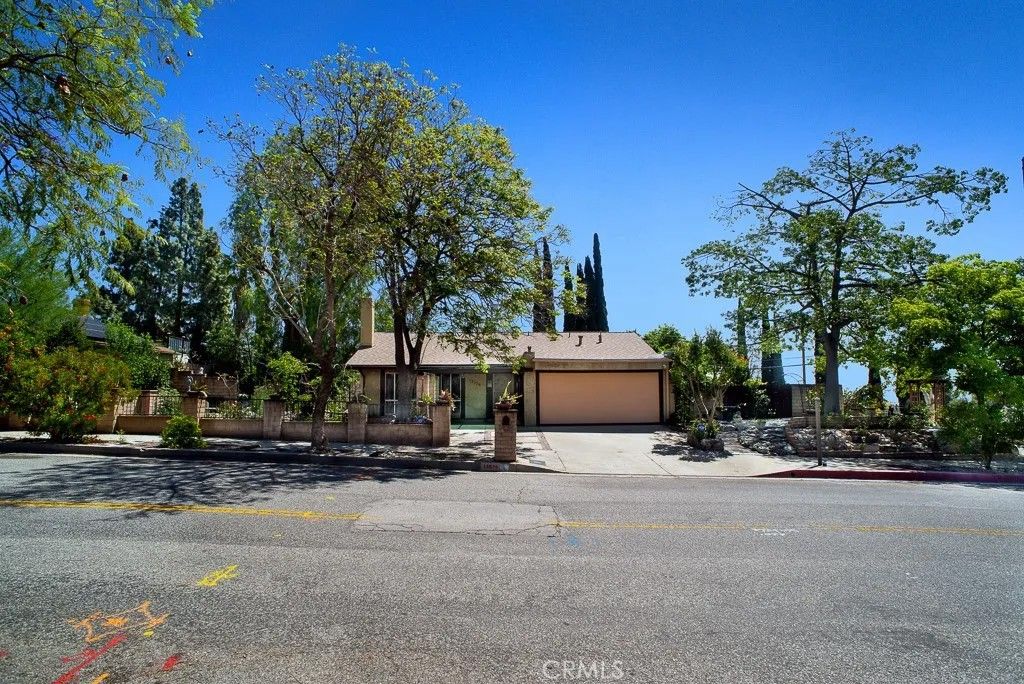 Photo of 13576 Polk Street, Sylmar, CA 91342 (MLS # SR26073051)