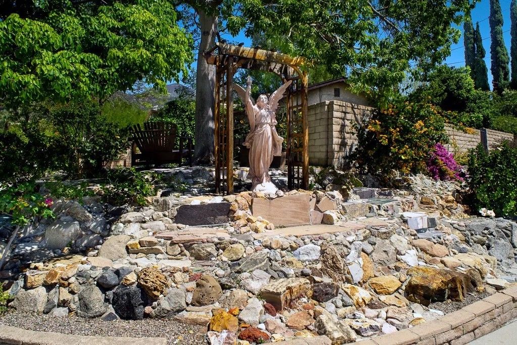 Photo of 13576 Polk Street, Sylmar, CA 91342 (MLS # SR26073051)