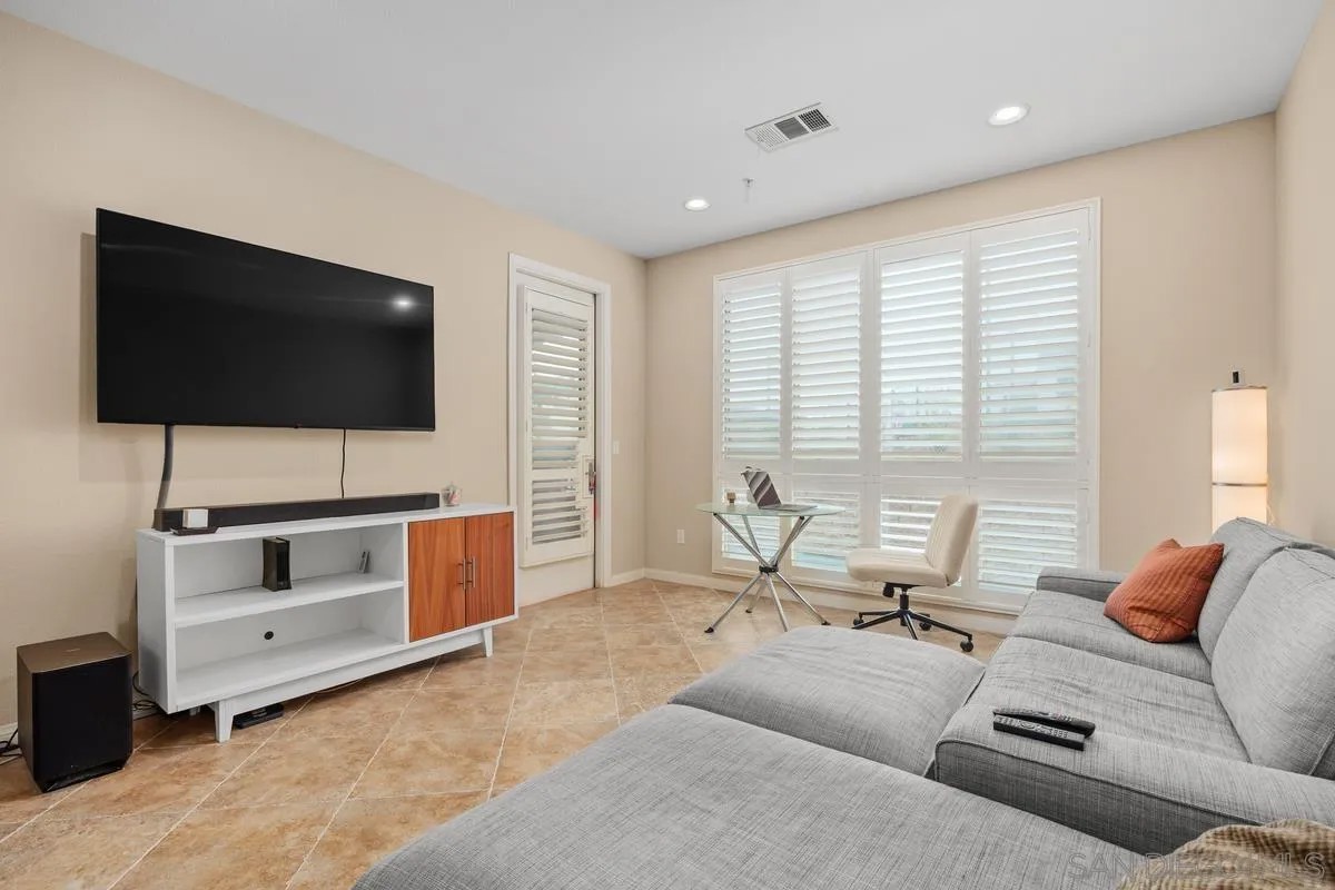 3887 Pell Place 131