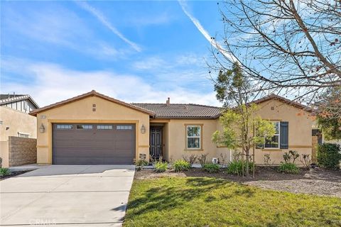 Photo of 31974 Eaton Ln, Menifee, CA 92584 (MLS # SW26038745)