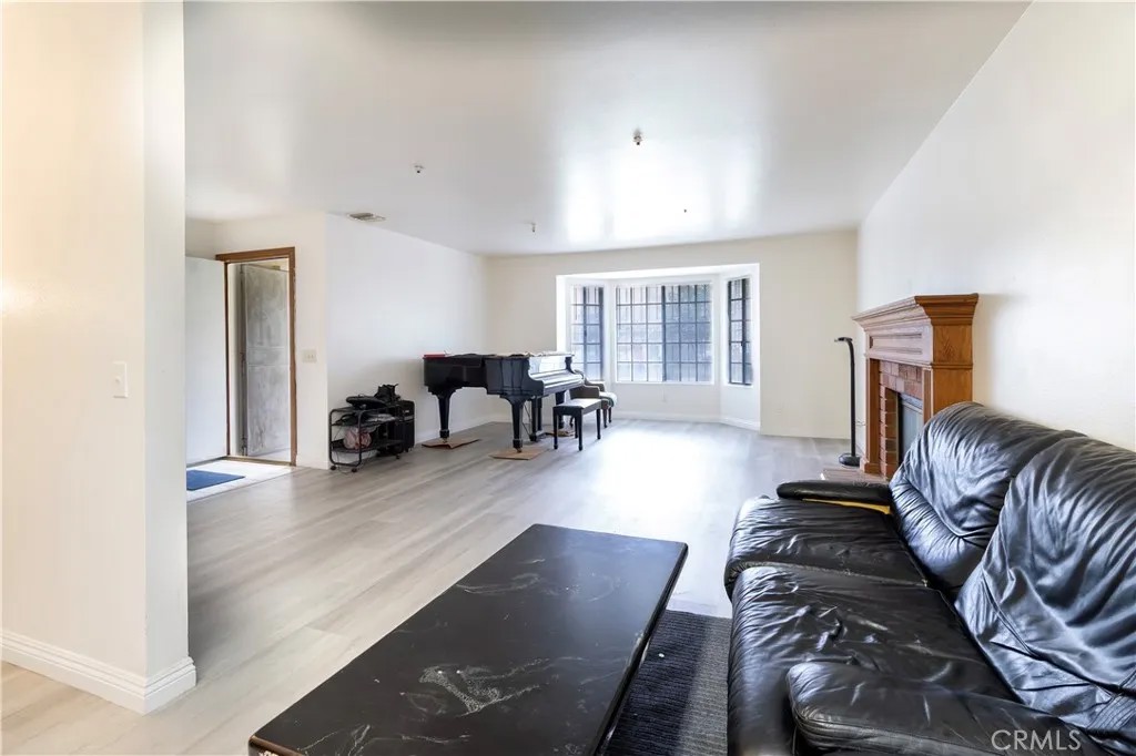 11734 Lower Azusa