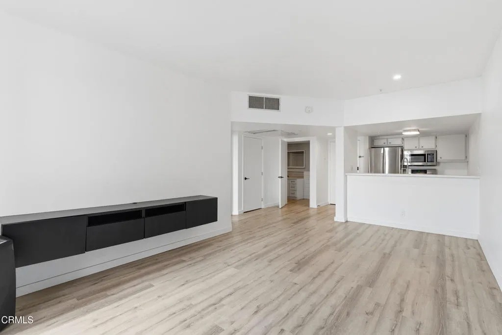865 S B Street Q2