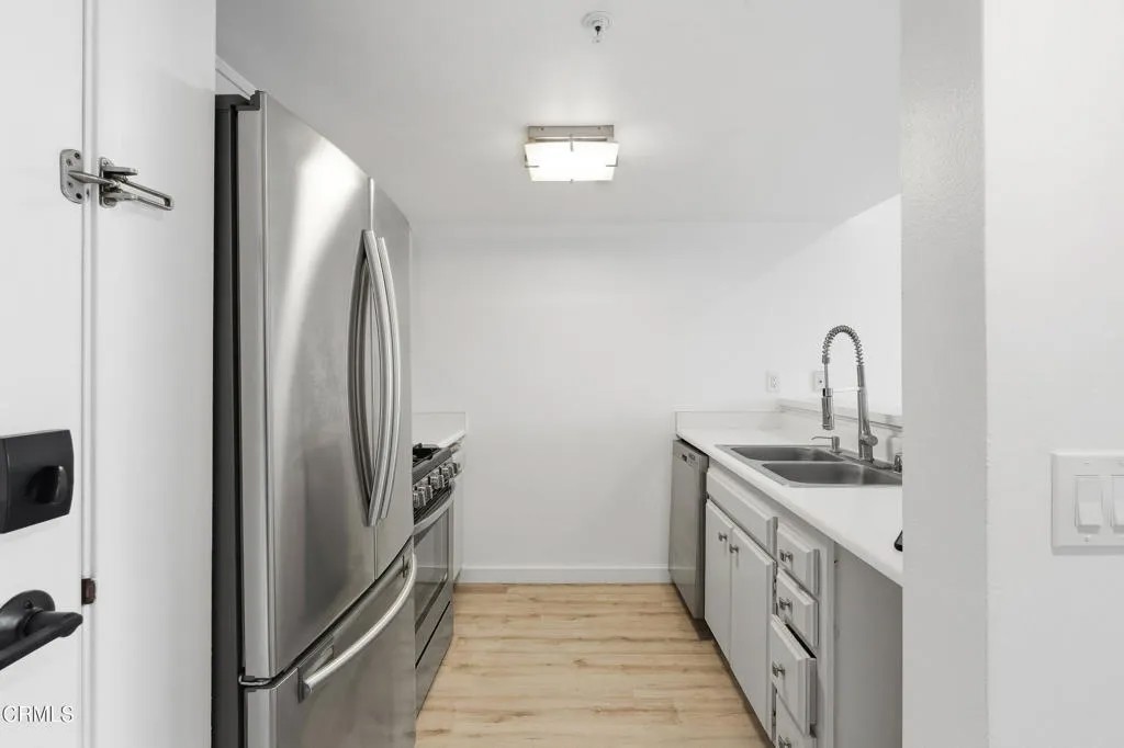 865 S B Street Q2