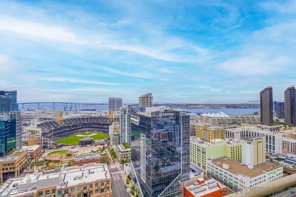 800 The Mark Ln 2801