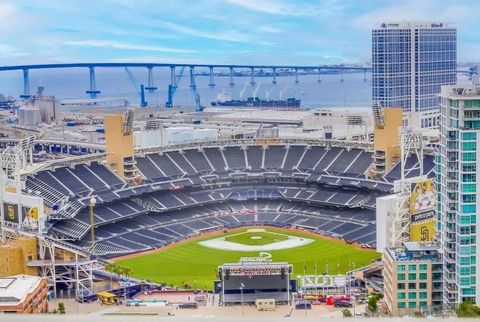 800 The Mark Ln 2801 San Diego CA 92101