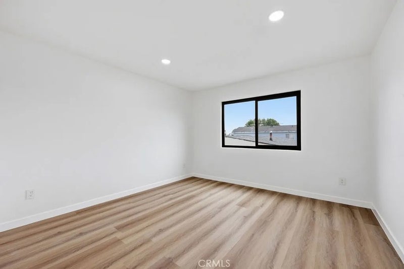 15013 Kingsdale Ave.