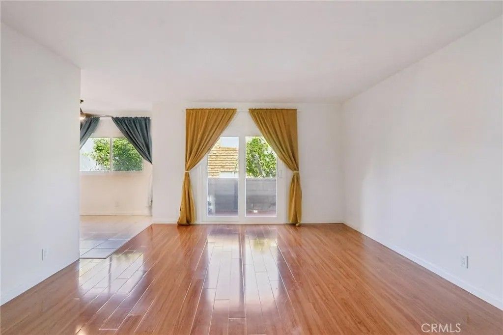 Photo of 5400 Newcastle Avenue #70, Encino, CA 91316 (MLS # SR26032634)