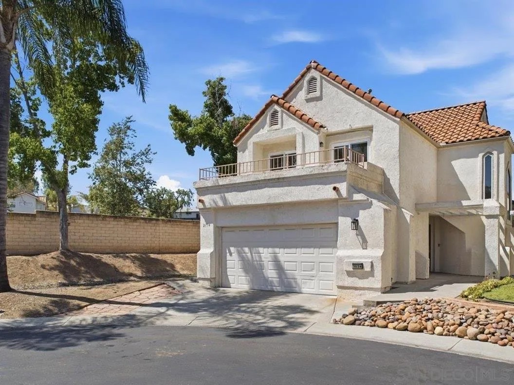 2174 Villa Sonoma Gln
