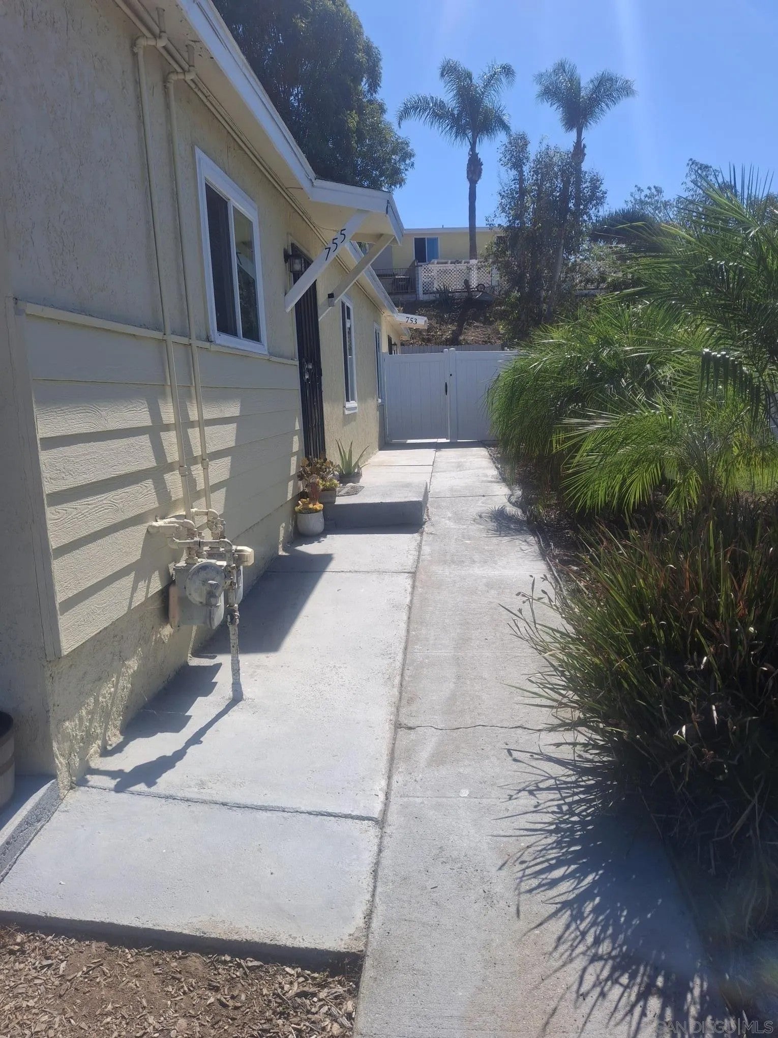 753 E. Indian Rock