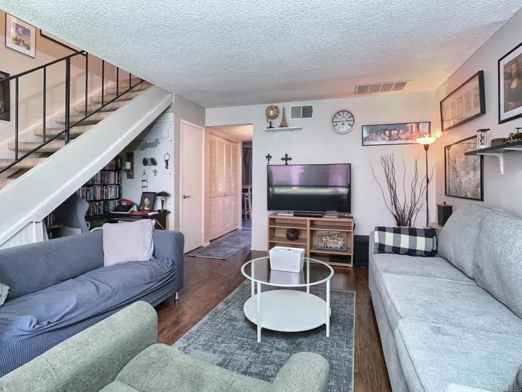 12553 Mapleview Street 28