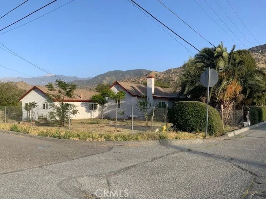 Photo of 1426 S Hargrave St, Banning, CA 92220 (MLS # IG26095327)