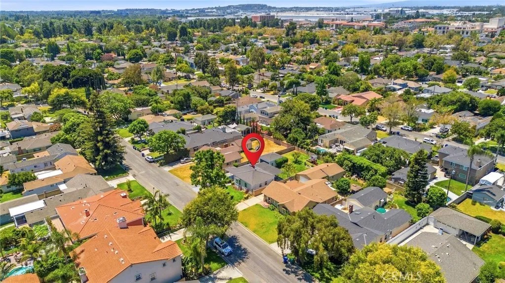 4347 Tulane
