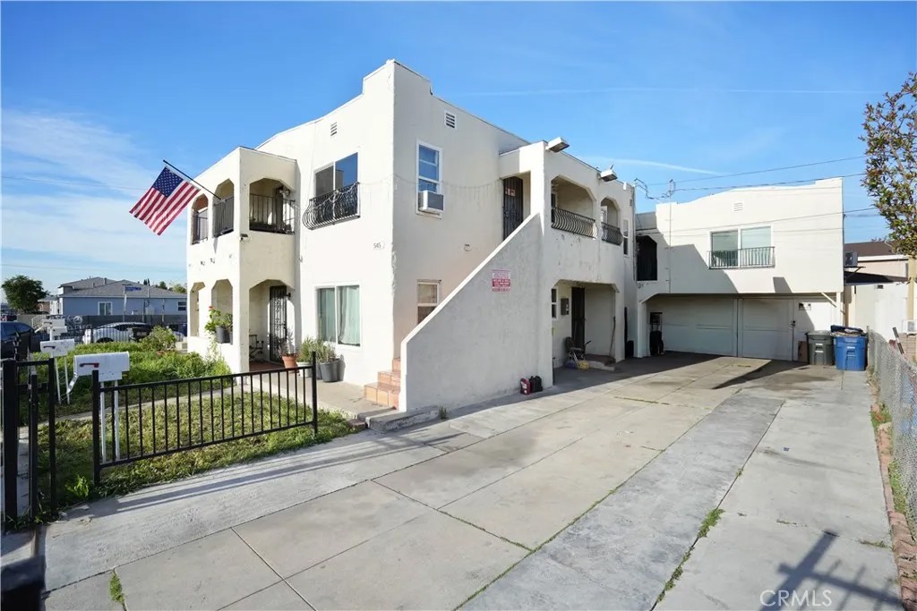 545 Eastmont Avenue