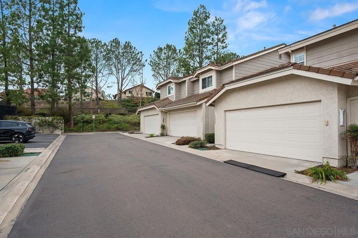 13442 Tiverton Rd