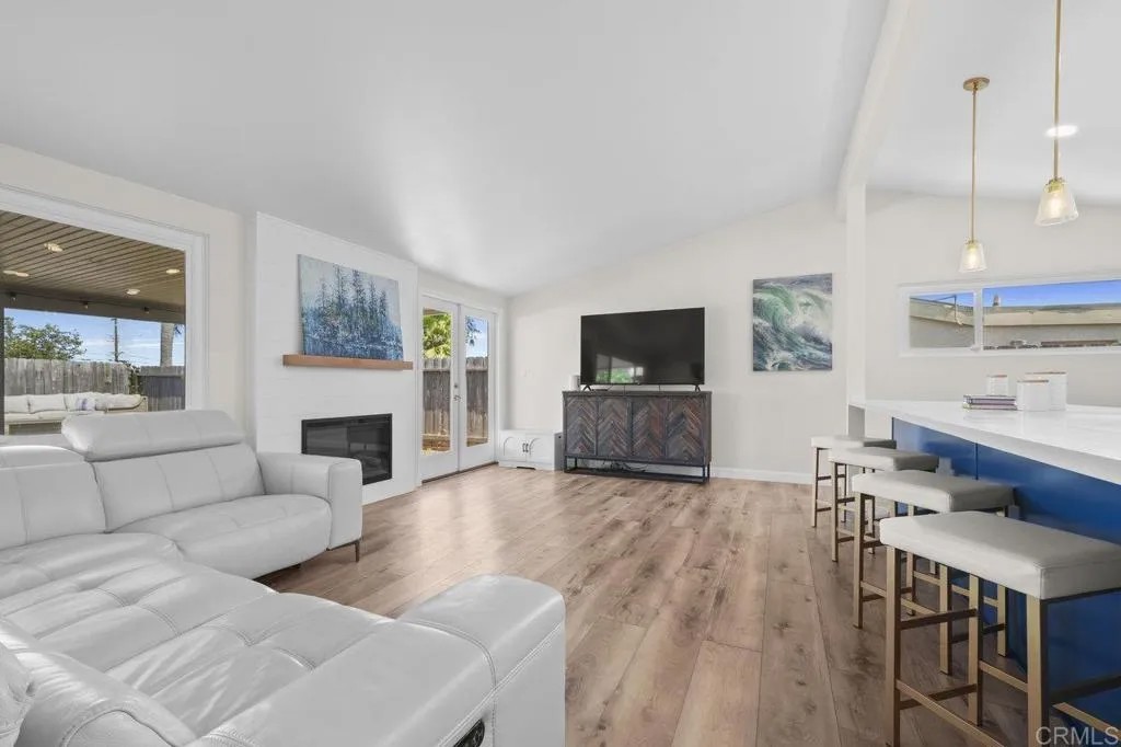 3375 Lockwood Drive