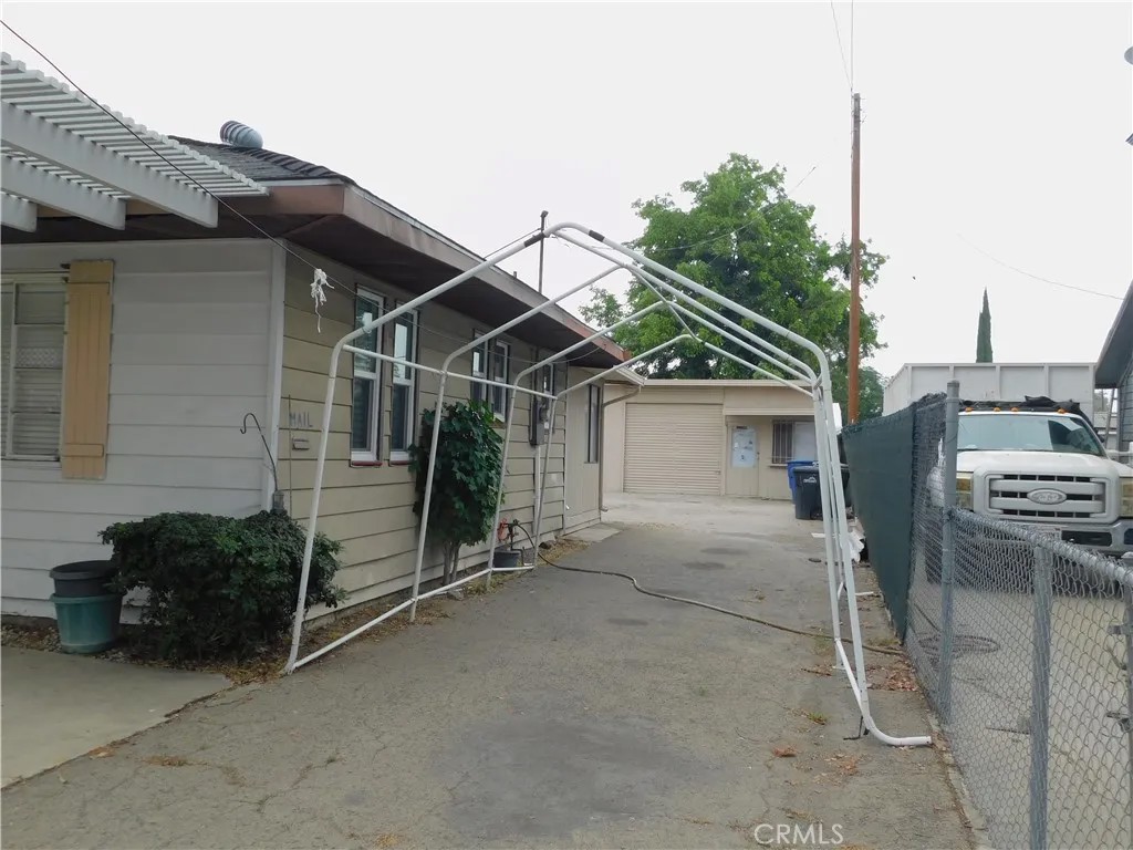 1119 E 4th Street