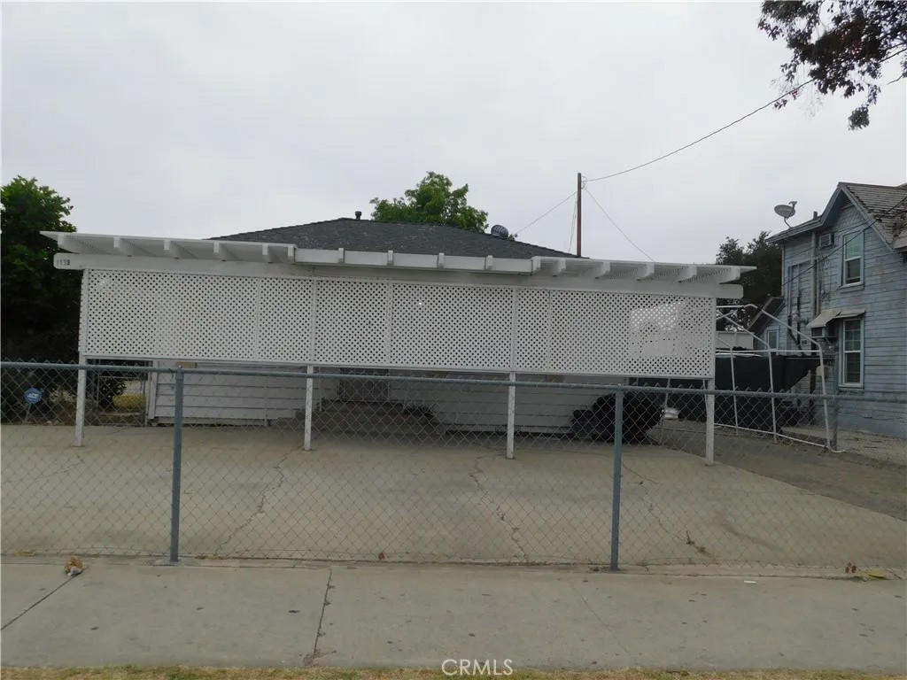 1119 E 4th Street