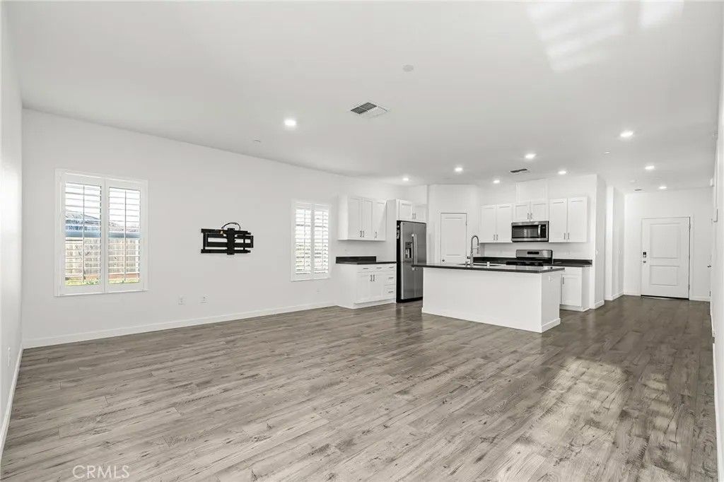 Photo of 1682 Almondwood Dr, Orland, CA 95963 (MLS # SN26005602)