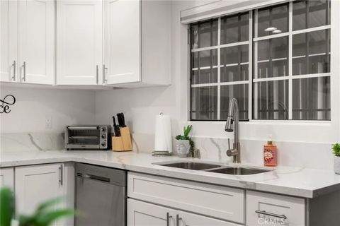 Tiny photo for 7516 Avalon, Los Angeles, CA 90003 (MLS # DW25271974)