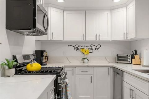 Tiny photo for 7516 Avalon, Los Angeles, CA 90003 (MLS # DW25271974)