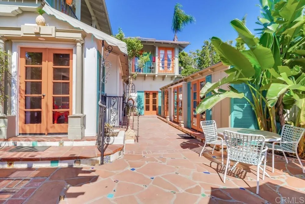 3014 Xenophon Street