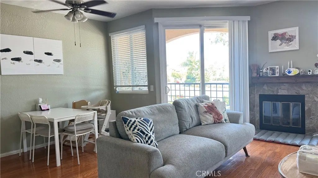 6131 Calle Mariselda